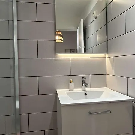 2 Pieces 2 Couchages Sur Bn000-18a *