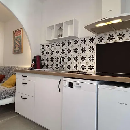 2 Pieces 2 Couchages Sur Bn000-18a Banyuls-sur-Mer